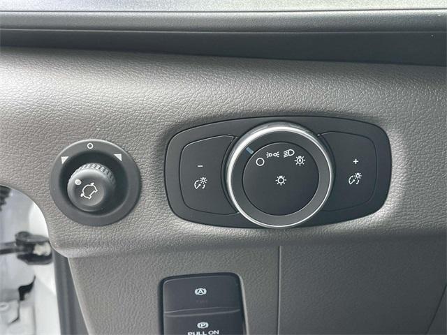 Photo of 2025 Oxford White Ford Transit-250