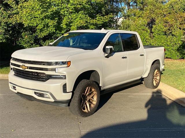 Photo of 2021 Iridescent Pearl Tricoat Chevrolet Silverado 1500