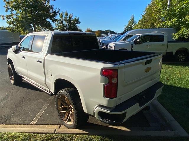 Photo of 2021 Iridescent Pearl Tricoat Chevrolet Silverado 1500