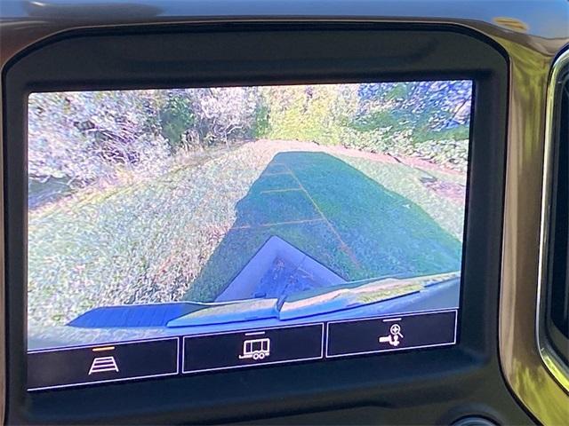 Photo of 2021 Iridescent Pearl Tricoat Chevrolet Silverado 1500