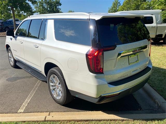 Photo of 2023 White Frost Tri-Coat GMC Yukon XL