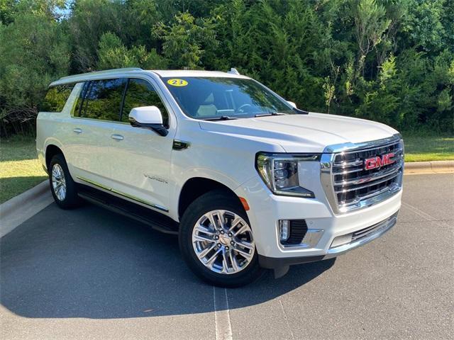 Photo of 2023 White Frost Tri-Coat GMC Yukon XL