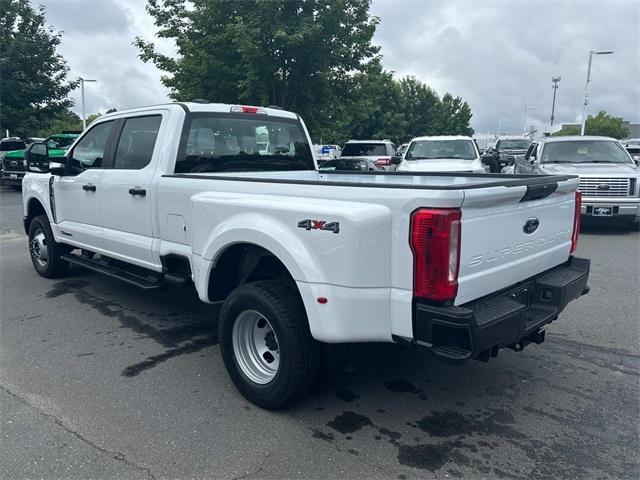 Photo of 2025 Oxford White Ford F-350