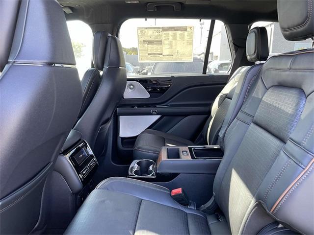 Photo of 2025 Black Metallic Lincoln Aviator