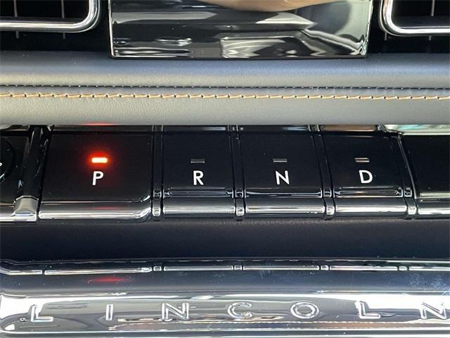 Photo of 2025 Black Metallic Lincoln Aviator