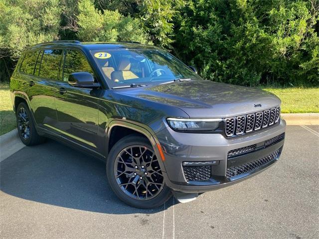 Photo of 2023 Metallic Jeep Grand Cherokee L