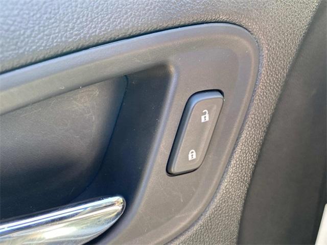 Photo of 2020 Summit White Chevrolet Colorado