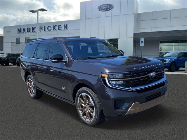 Photo of 2025 Gray Metallic Ford Expedition