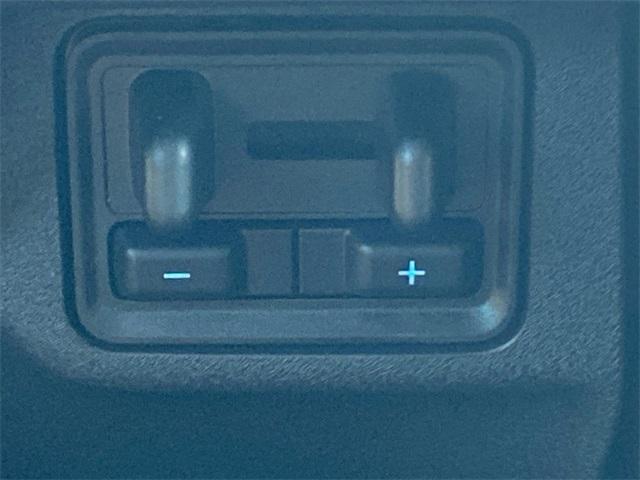 Photo of 2025 Gray Metallic Ford Expedition