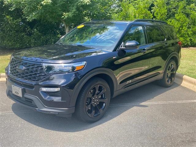 Photo of 2023 Agate Black Metallic Ford Explorer