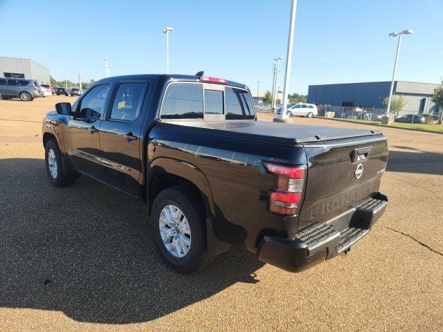 Photo of 2022 Black Nissan Frontier