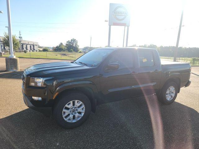 Photo of 2022 Black Nissan Frontier