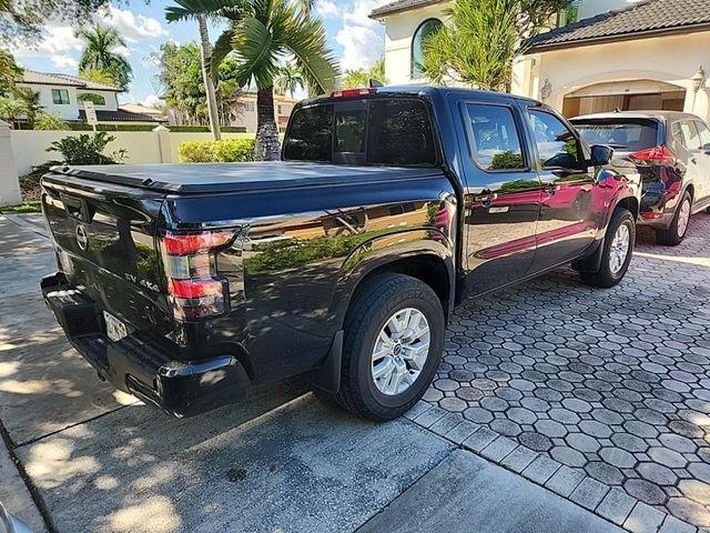 Photo of 2022 Black Nissan Frontier