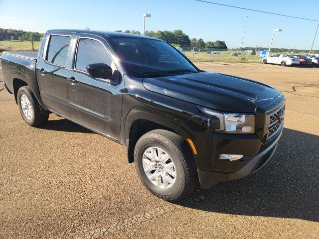 Photo of 2022 Black Nissan Frontier