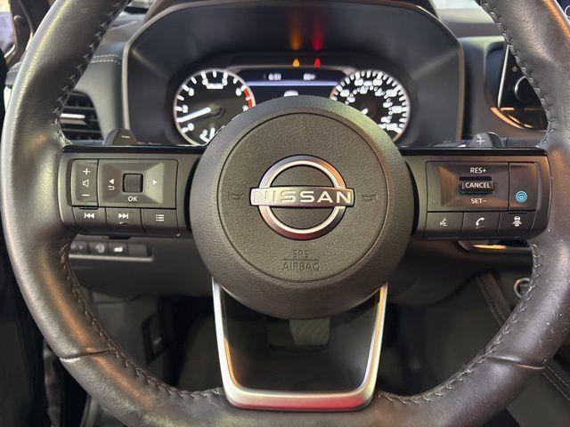 Photo of 2023 Super Black Nissan Rogue