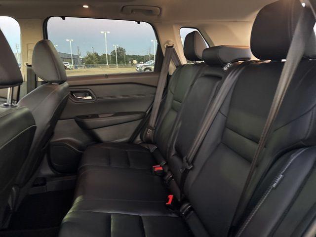 Photo of 2023 Super Black Nissan Rogue