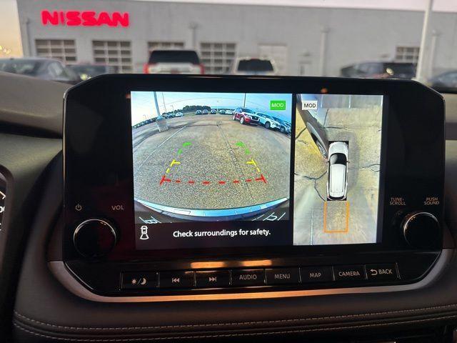 Photo of 2023 Super Black Nissan Rogue