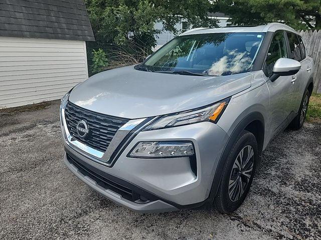 Photo of 2023 Brilliant Silver Metallic Nissan Rogue