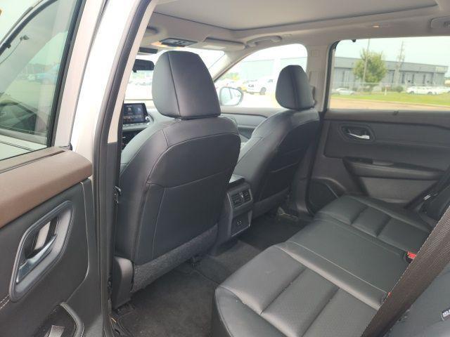 Photo of 2023 Brilliant Silver Metallic Nissan Rogue