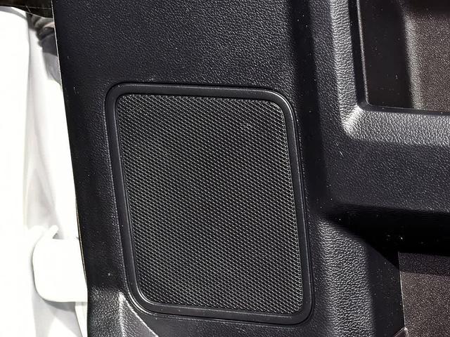 Photo of 2020 Oxford White Ford F-150