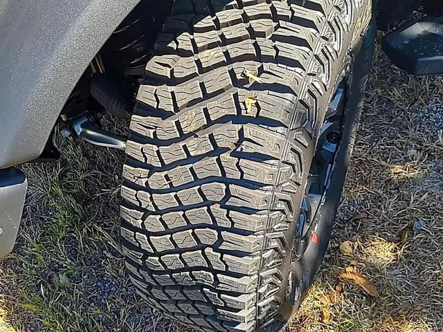 Photo of 2024 Shadow Black Ford Bronco
