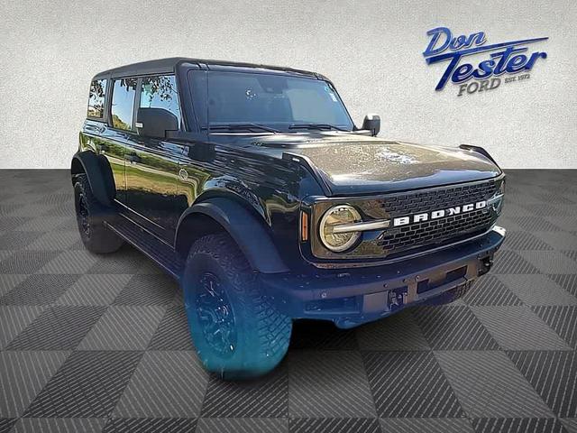 Photo of 2024 Shadow Black Ford Bronco