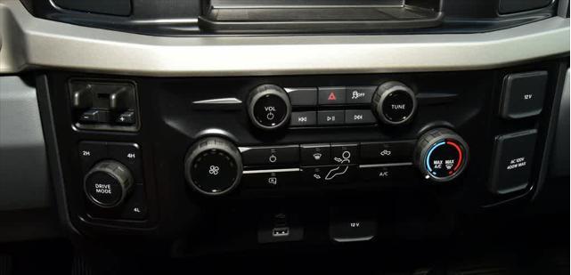 Photo of 2025 Antimatter Blue Metallic Ford F-250