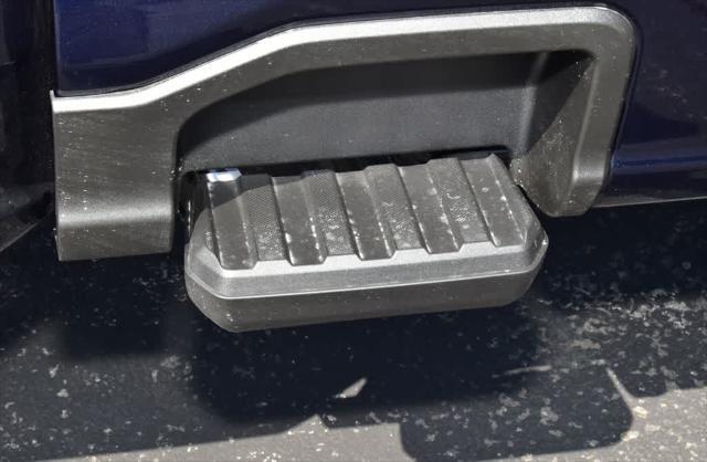 Photo of 2025 Antimatter Blue Metallic Ford F-250