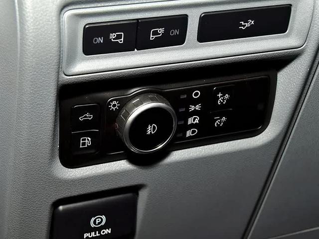 Photo of 2024 Oxford White Ford F-150