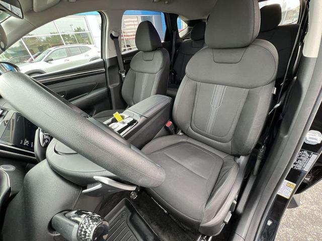 Photo of 2024 Black Pearl Hyundai TUCSON Hybrid