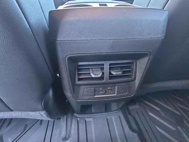 Photo of 2025 Summit White Chevrolet Colorado