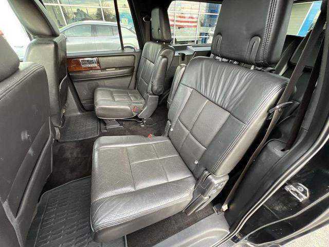 Photo of 2013 Tuxedo Black Metallic Lincoln Navigator