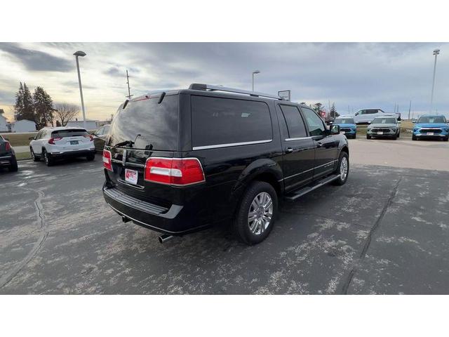 Photo of 2013 Tuxedo Black Metallic Lincoln Navigator