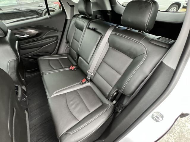 Photo of 2024 Summit White GMC Terrain