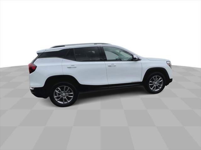 Photo of 2024 Summit White GMC Terrain