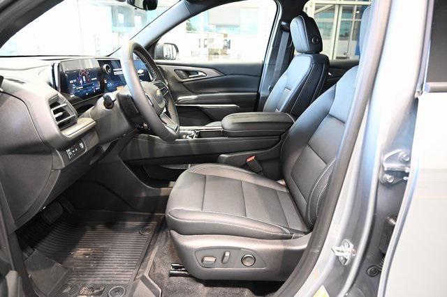 Photo of 2026 Sterling Gray Metallic Chevrolet Traverse