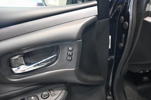 Photo of 2020 Super Black Metallic Nissan Murano