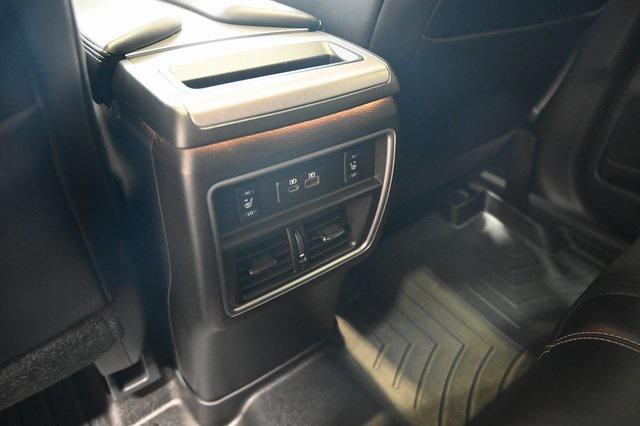 Photo of 2020 Super Black Metallic Nissan Murano