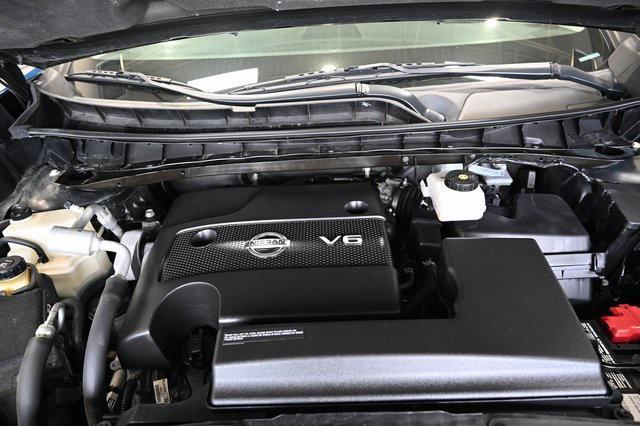 Photo of 2020 Super Black Metallic Nissan Murano