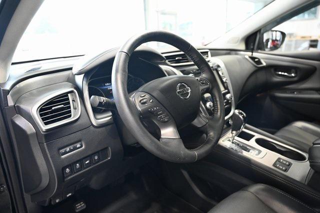 Photo of 2020 Super Black Metallic Nissan Murano