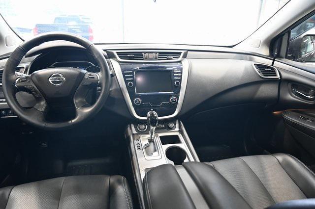 Photo of 2020 Super Black Metallic Nissan Murano