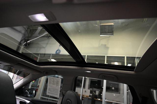 Photo of 2019 Majestic Black Pearl Acura RDX