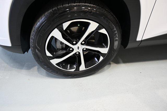 Photo of 2024 Summit White Chevrolet Trax
