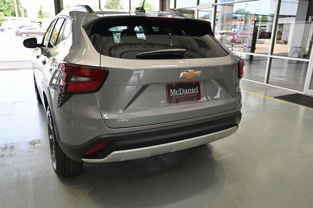 Photo of 2025 Sterling Gray Metallic Chevrolet Trax