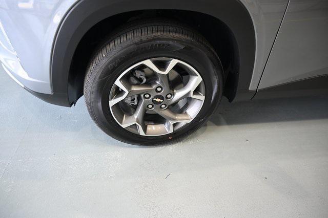 Photo of 2025 Sterling Gray Metallic Chevrolet Trax