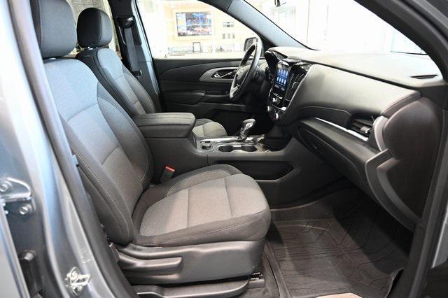Photo of 2023 Sterling Gray Metallic Chevrolet Traverse