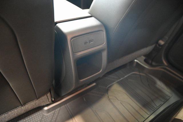Photo of 2025 Summit White Chevrolet Trax