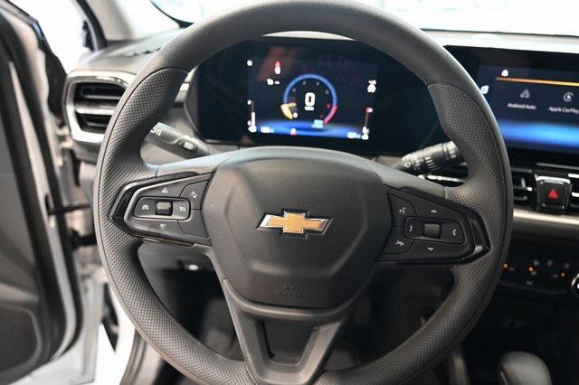 Photo of 2026 Summit White Chevrolet Trailblazer