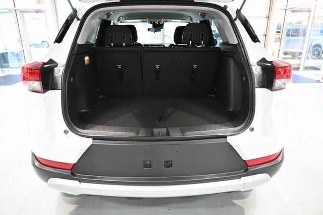 Photo of 2026 Summit White Chevrolet Trailblazer