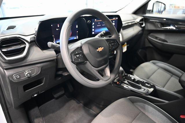 Photo of 2026 Summit White Chevrolet Trailblazer